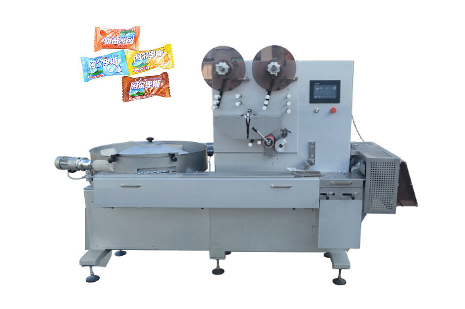 stroj na balenie cukríkov (1)