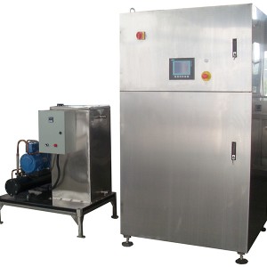 Commercial and industrial continuous chocolate tempering machine