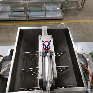 Industrial semi and full automatic chocolate bar depositing machine